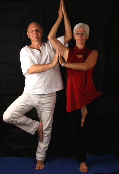 Baum als Partnerübung - Vrksasana Baum als Partnerübung - Vrksasana