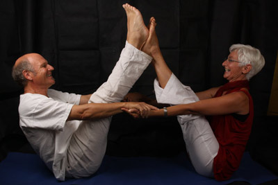 Boot als Partnerübung - Navasana Boot als Partnerübung - Navasana
